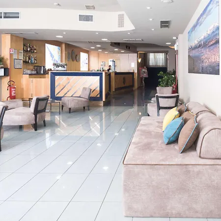 Hotel Blu - Sure Collection By Western Collegno