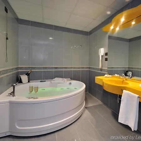 Hotel Blu - Sure Collection By Western Collegno