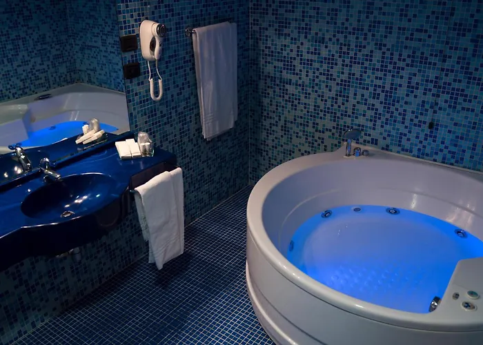 Hotel Blu - Sure Collection By Western Collegno