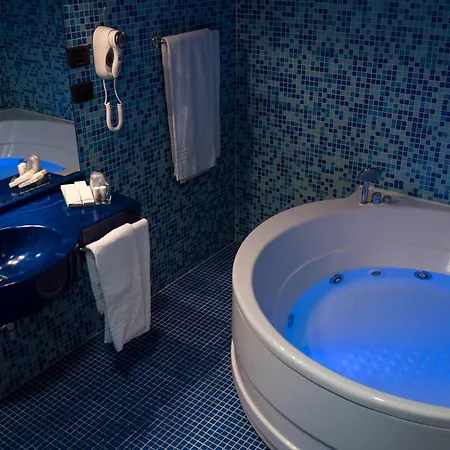 Hotel Blu - Sure Collection By Western Collegno