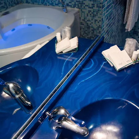 Hotel Blu - Sure Collection By Western Collegno