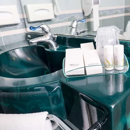 Hotel Blu - Sure Collection By Western Collegno