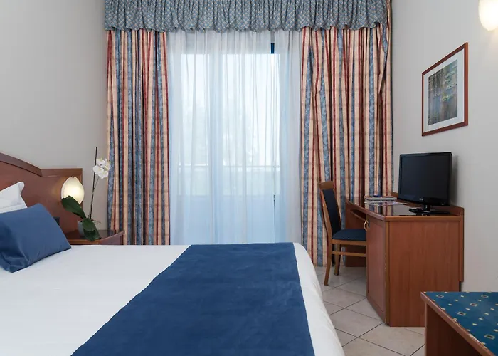 Hotel Blu - Sure Collection By Western Collegno