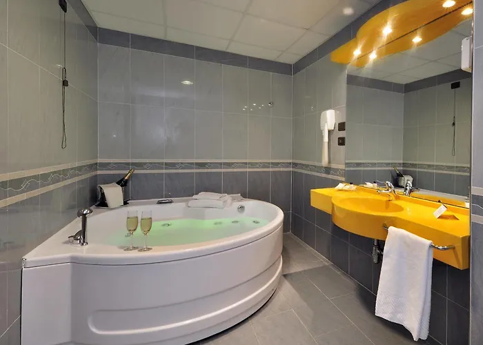 Hotel Blu - Sure Collection By Western Collegno